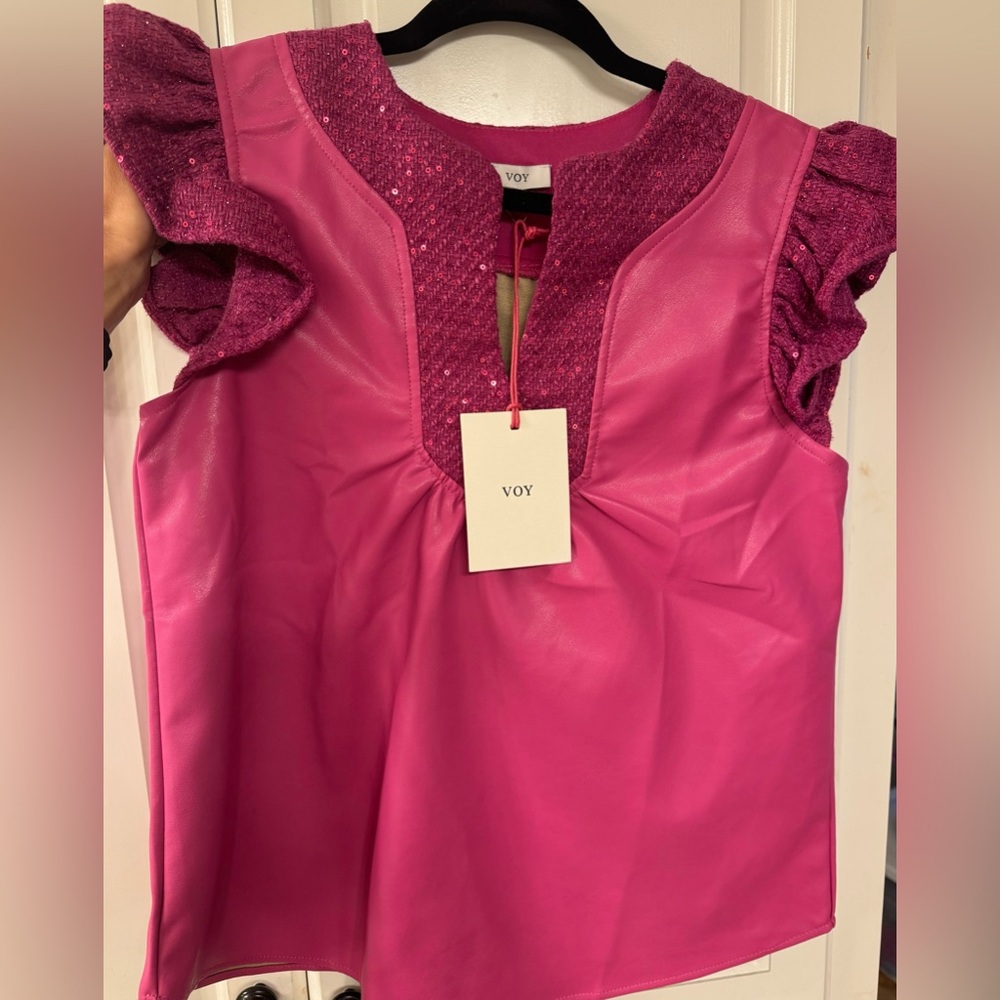 Beautiful tweed and pleather pink top size small NWT